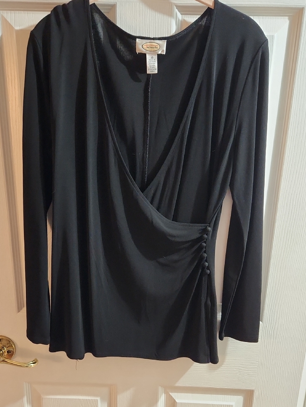 TALBOT BLACK BLOUSE TOP. SZ 10 V NECK, LONG SLEEVE. RAYON BLEND. BUST 36"